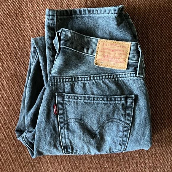 Levi’s 501 Original Fit Women’s Jeans - Picture 2 of 4